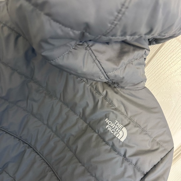 L•THE NORTH FACE•OSO SHERPA REVERSIBLE SLATE GRAY PUFFER COAT - Picture 12 of 16